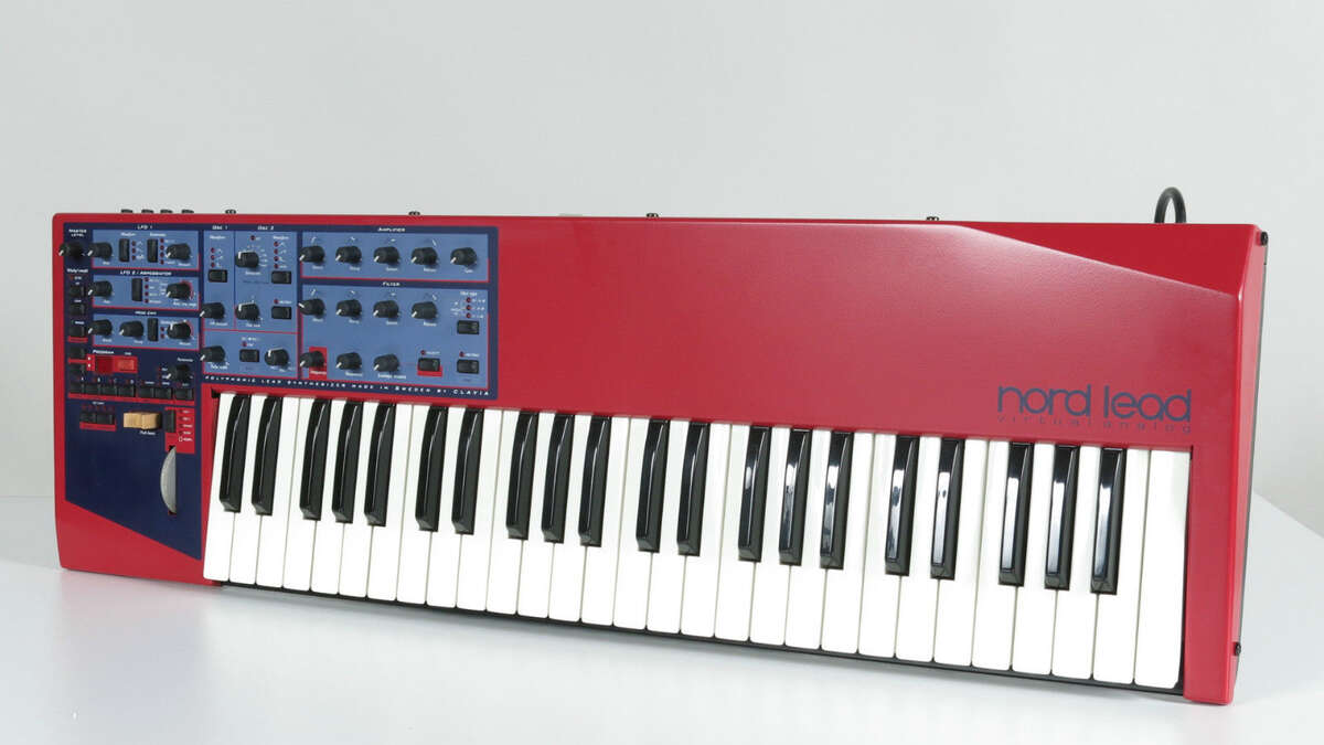 Clavia Nord Lead 1