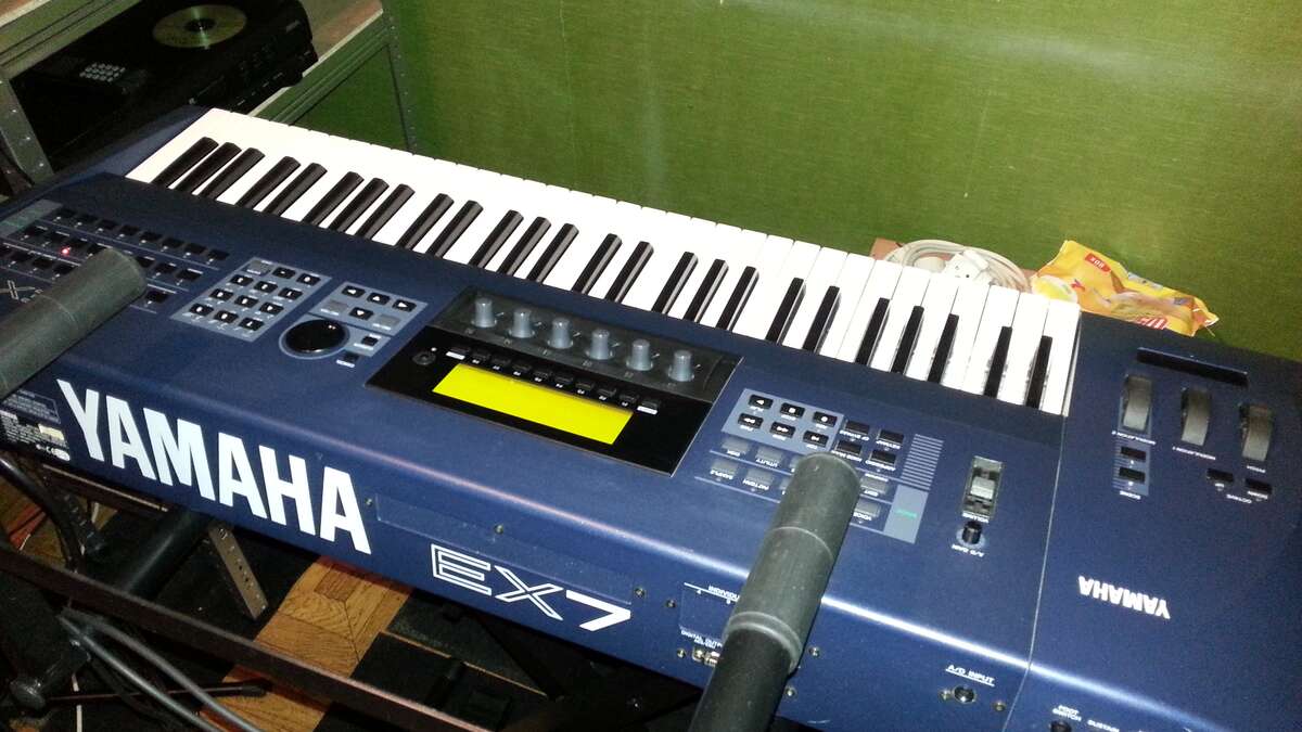 Yamaha EX7