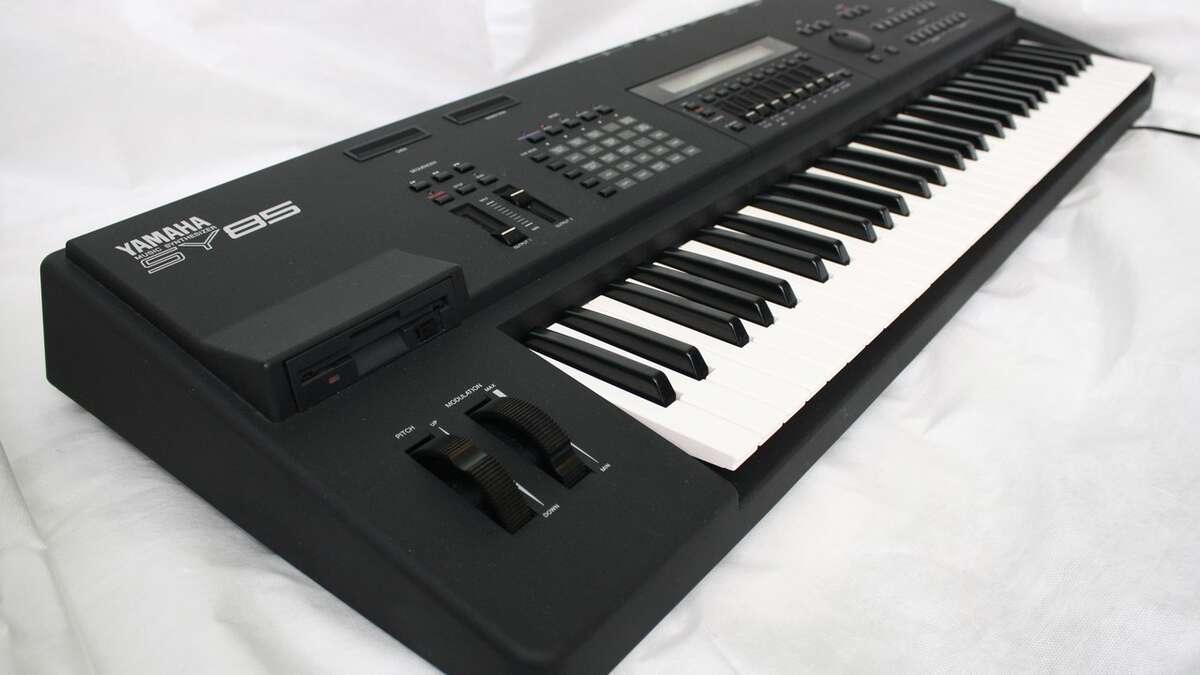 Yamaha SY85