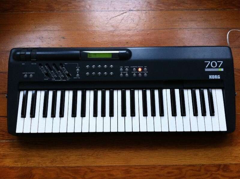 Korg 707