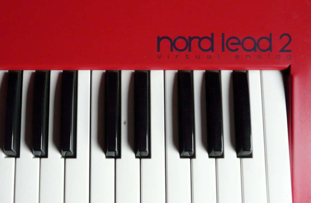 Clavia Nord Lead 2