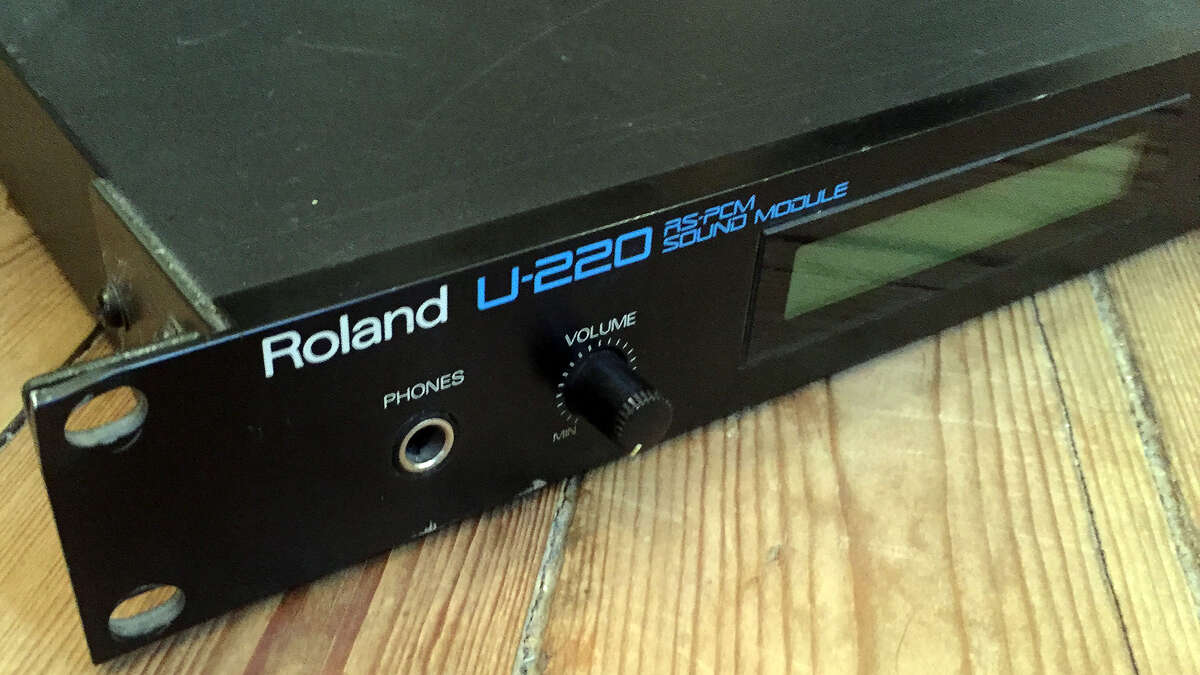 Roland U-220